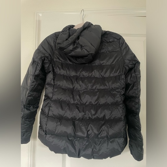 Women's UNIQLO US Ultra Light Down Jacket with Anti-Static - Picture 5 of 6